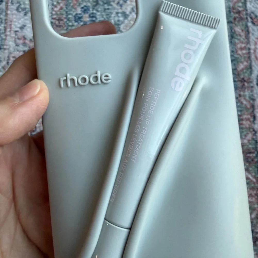 📱 Rhode iPhone 15 Pro Max Case + Peptide Lip Treatment